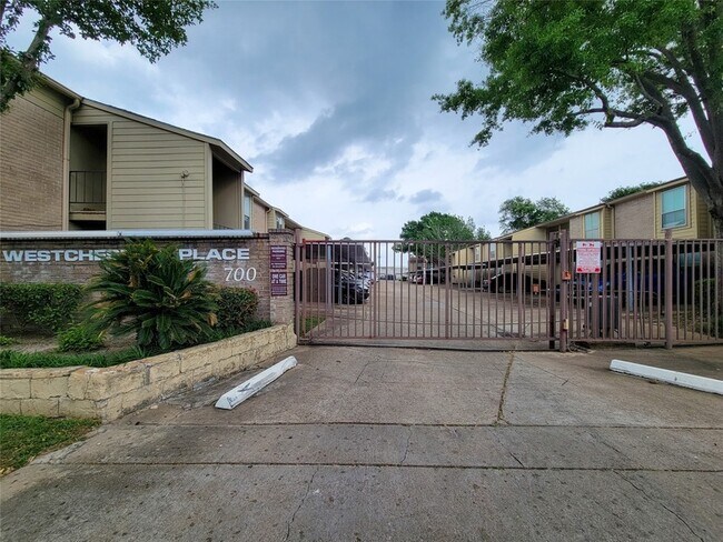 property at 700 Thicket Ln