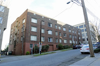 The Carlton Apartments in Seattle, WA - Building Photo - Building Photo