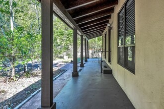 32 E Rivercrest Dr in Houston, TX - Building Photo - Building Photo