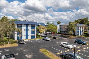 Holiday Springs Village in Margate, FL - Building Photo