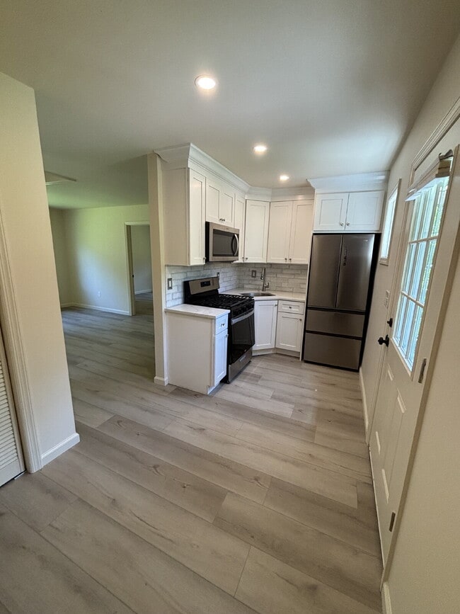 887 Edwards Rd in Parsippany Troy Hills, NJ - Building Photo - Building Photo