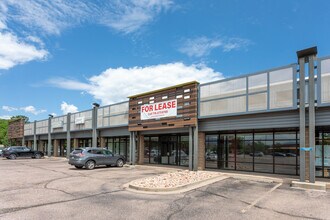 Stillwater Crystal Springs in Colorado Springs, CO - Foto de edificio - Building Photo