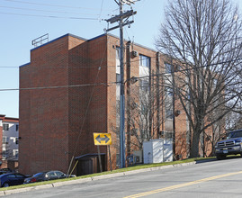 Evergreen Apartments in Waconia, MN - Building Photo - Building Photo