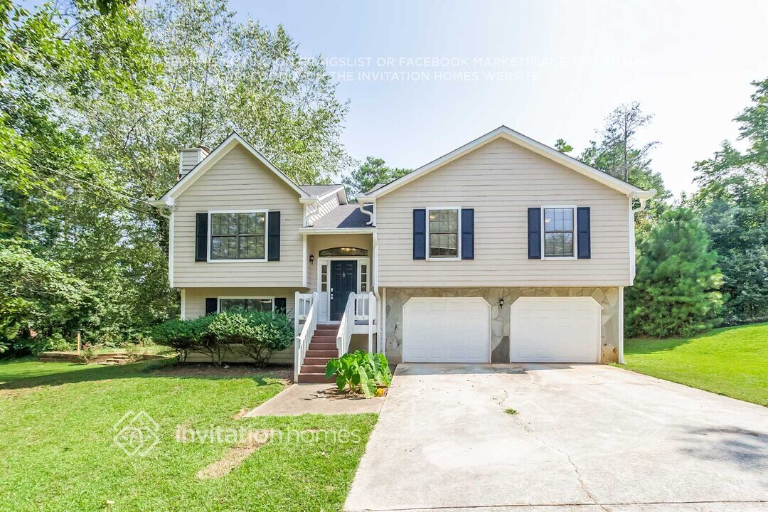 6106 Yoni Dr, Unit 310 in Douglasville, GA - Building Photo