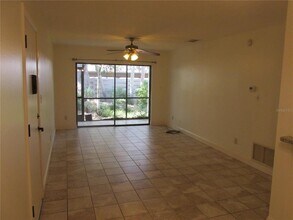 622 Bird Bay Dr E in Venice, FL - Building Photo - Building Photo