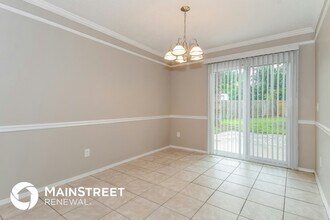 627 Staffordshire Dr in Jacksonville, FL - Building Photo - Building Photo