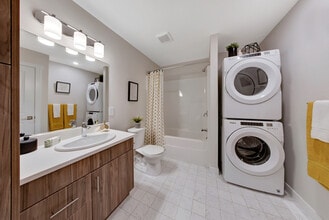 Westpoint Townhomes in Saskatoon, SK - Building Photo - Building Photo