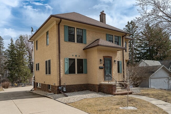 848 8th Ave SW in Rochester, MN - Foto de edificio - Building Photo