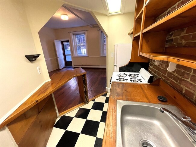 43 Milford St, Unit G in Boston, MA - Building Photo - Building Photo