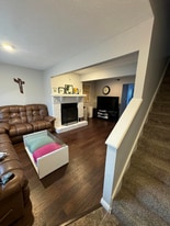 2700 S Ingram Mill Rd, Unit 8 in Springfield, MO - Building Photo