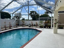 18280 Coral Isles Dr in Boca Raton, FL - Building Photo