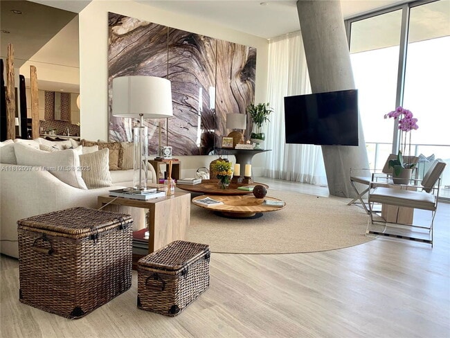 2675 S Bayshore Dr in Miami, FL - Building Photo - Building Photo