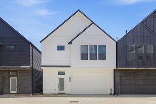 4605 Harrisburg Blvd in Houston, TX - Building Photo