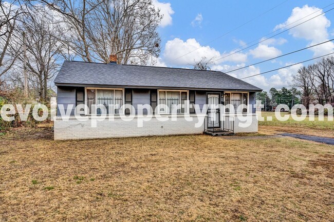 2322 Pendleton St in Memphis, TN - Building Photo - Building Photo