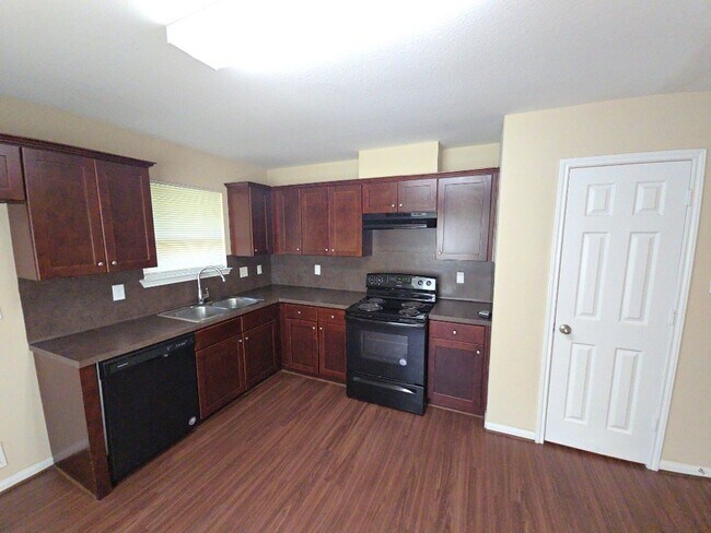 5 Hancock St in Conroe, TX - Building Photo - Building Photo