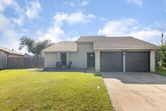 15535 Evergreen Pl Dr in Houston, TX - Building Photo - Building Photo