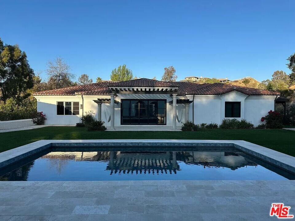 2 Trigger Rd in Bell Canyon, CA - Building Photo