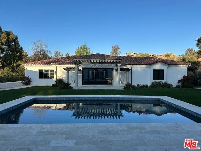 property at 2 Trigger Rd