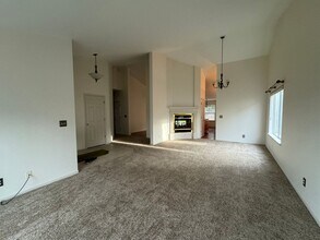 2728 Golfview Ct in Sutherlin, OR - Building Photo - Building Photo