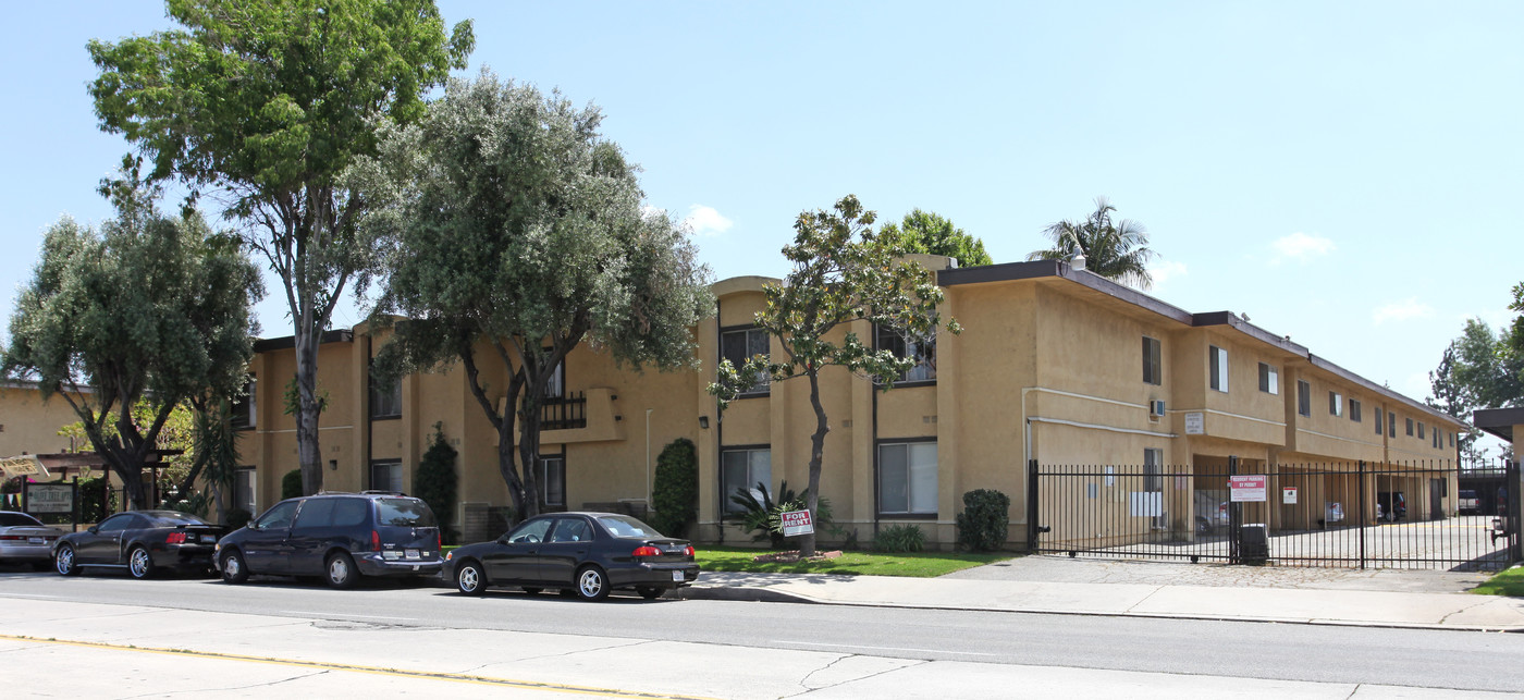 Olive Tree Apartments in Covina, CA - Building Photo