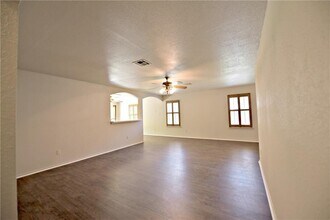 2010 Parksville Way in Cedar Park, TX - Building Photo - Building Photo