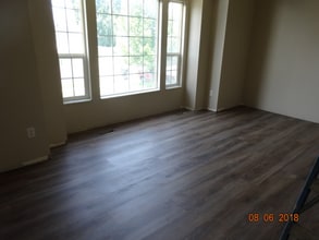 1932 N 810 W in Clinton, UT - Foto de edificio - Building Photo