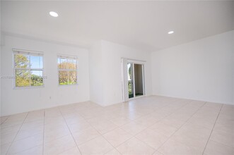 11403 NW 89th St, Unit 212 in Doral, FL - Building Photo - Building Photo