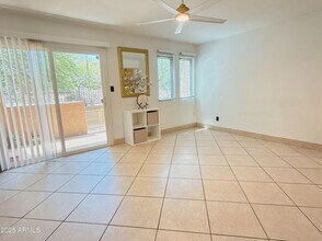 520 E Weber Dr in Tempe, AZ - Building Photo - Building Photo