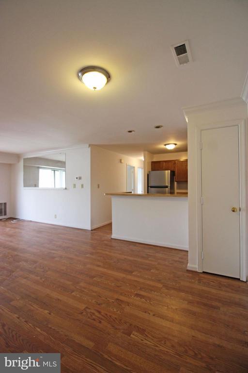 property at 102 Chesterfield Ln