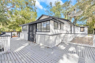 5905 Diamond St in Jacksonville, FL - Foto de edificio - Building Photo