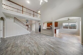 418 Nadia Way in Stafford, TX - Foto de edificio - Building Photo