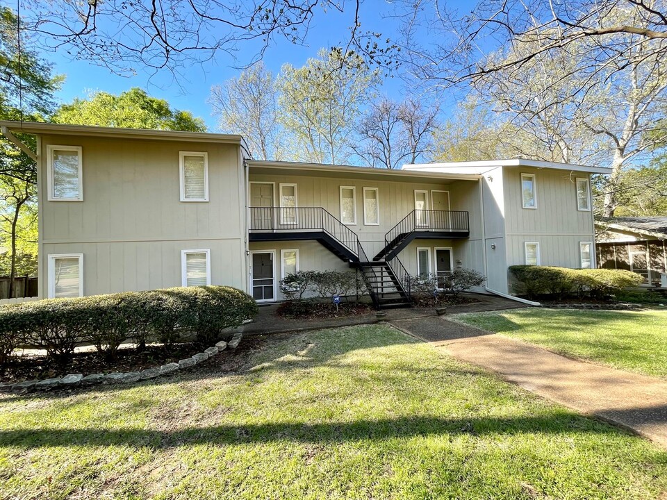 819 Euclid Ave in Jackson, MS - Foto de edificio