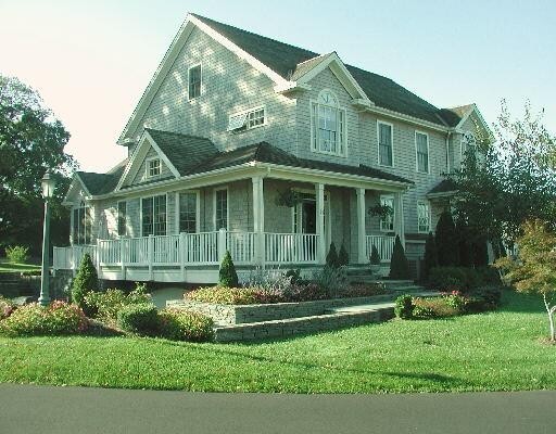 33 Old Field Hill Rd in Southbury, CT - Building Photo