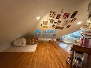 45 Cherokee St, Unit 3 in Boston, MA - Foto de edificio - Building Photo