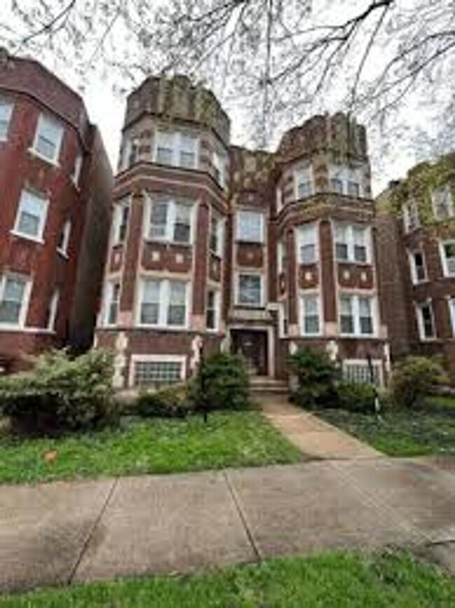 8139-8145 S Maryland Ave