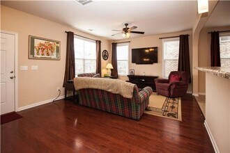 1312 Riverbirch Way in Nashville, TN - Building Photo - Building Photo