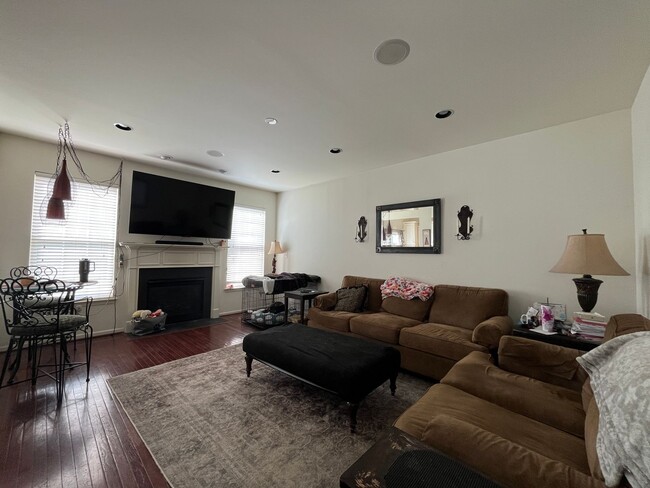 3556 Neville Way in Nazareth, PA - Building Photo - Building Photo