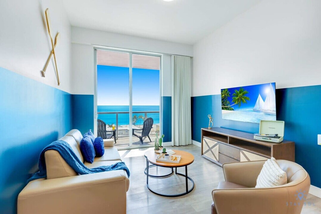 777 N Ocean Dr in Hollywood, FL - Building Photo