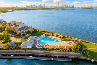 36 Independence Way in Jersey City, NJ - Building Photo - Building Photo