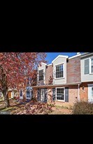 6360 Silver Ridge Cir in Alexandria, VA - Building Photo