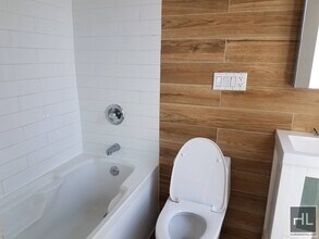 118 Kingsland Ave-Unit -1 in Brooklyn, NY - Building Photo - Building Photo