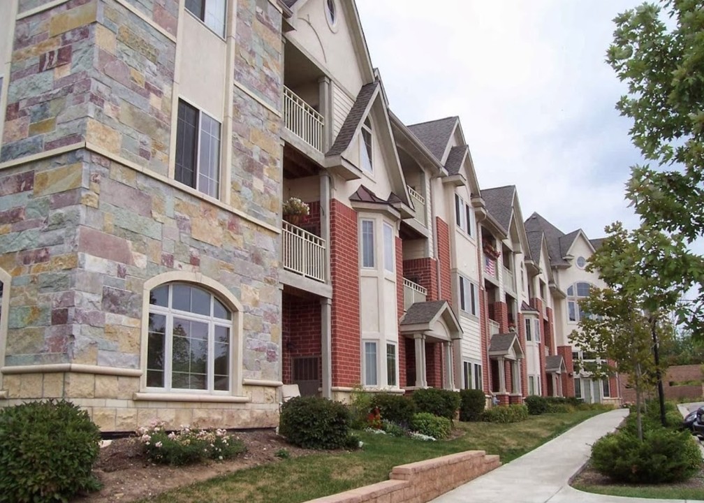 Capitol Hill Senior Apartments in Brookfield, WI - Building Photo