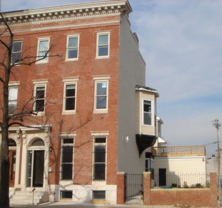 1012 W Lafayette Ave, Unit 3 R in Baltimore, MD - Building Photo