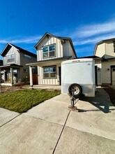 3267 NW 8th St in Redmond, OR - Building Photo - Building Photo