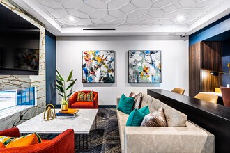 MAA ONE28 in Olathe, KS - Foto de edificio - Interior Photo