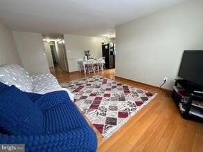 9211 Ashton Rd in Philadelphia, PA - Building Photo - Building Photo