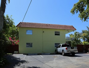 1125 NE 16th Pl in Fort Lauderdale, FL - Building Photo - Building Photo