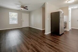 1544 Holland Ave in Columbus, GA - Foto de edificio - Building Photo