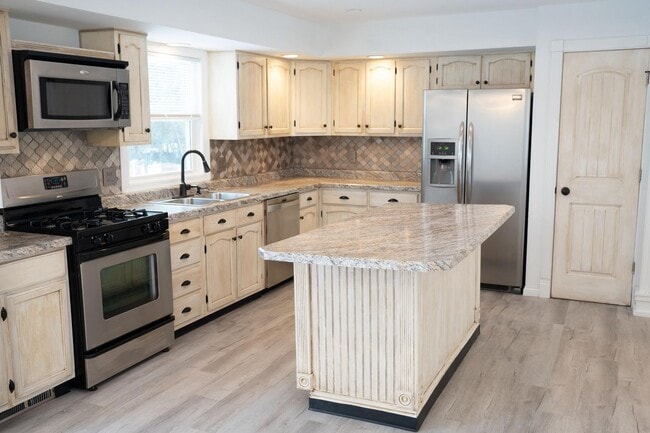 919 Seneca Dr in Crown Point, IN - Foto de edificio - Building Photo