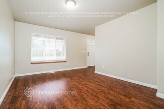 20012 87th Ave E in Spanaway, WA - Foto de edificio - Building Photo